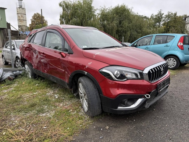 Suzuki SX4 S-Cross 1.0T GL+ motor s vlt rendben