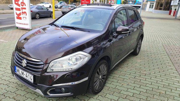 Suzuki SX4 S-Cross 1.6 DDiS GLX 4WD napfnytet...