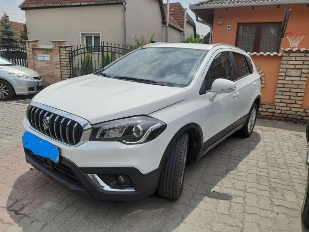 Suzuki SX4 S-Cross GL+, light hybrid gépkocsi eladó