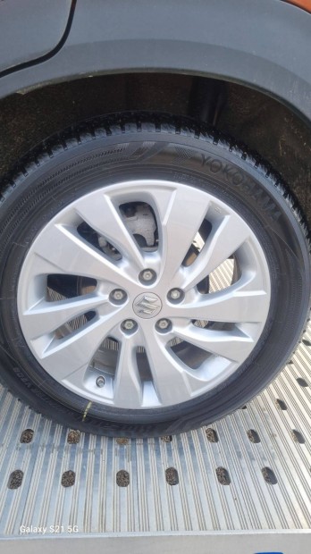 Suzuki SX4 S-Cross Vitara gy�ri alufelni garnit�ra t�li gumi Tpms