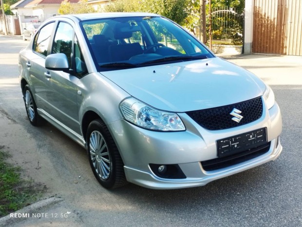 Suzuki SX4 Sedan 1.6 GLX AC Vonóhorog. Megkímél...
