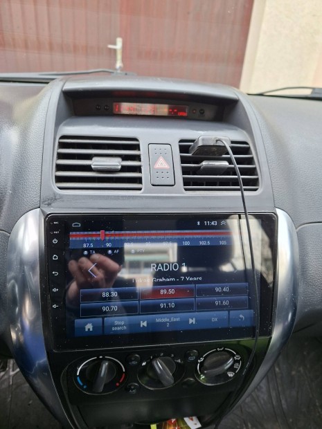 Suzuki SX4 Sedan 1.6 benzin elad�.