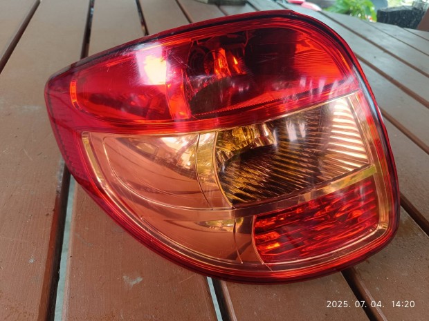 Suzuki SX4 bal hátsó lámpa
