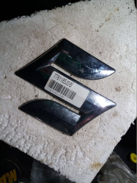 Suzuki SX4 embl�ma