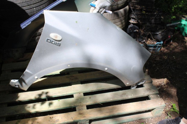 Suzuki SX4 jobb első sárvédő