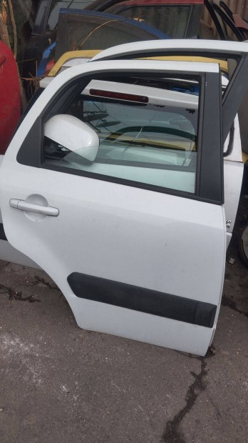 Suzuki SX4 jobb hátsó ajtó