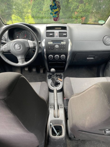 Suzuki SX4 sedan 1.6 benzin 2009