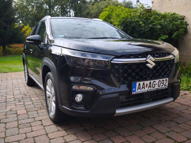 Suzuki S-Cross 1.4 hibrid újszerű állapotban