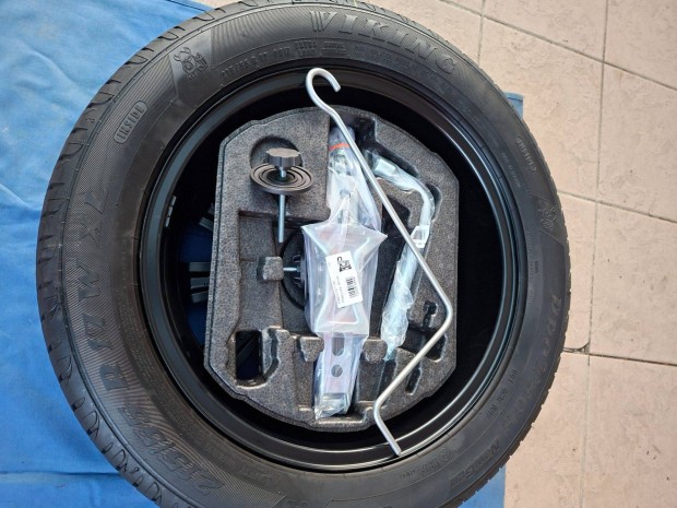 Suzuki S-Cross 215/55r17 gyári alufelnis pótkerék emelő szerszám szet