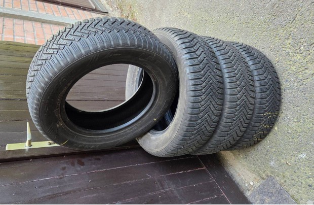 Suzuki S-Cross Vitara tli gumi garnitra 215/60R16 gumiszett