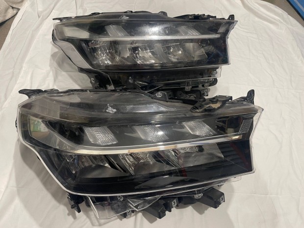 Suzuki S-Cross jobb lmpa fnyszor