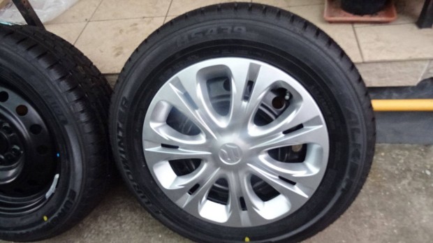 Suzuki S-Cross j gyri aclfelni tlikerk 215/60r16 Falken tligumi