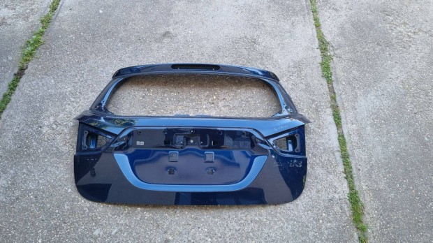 Suzuki S-cross csomagtr ajt