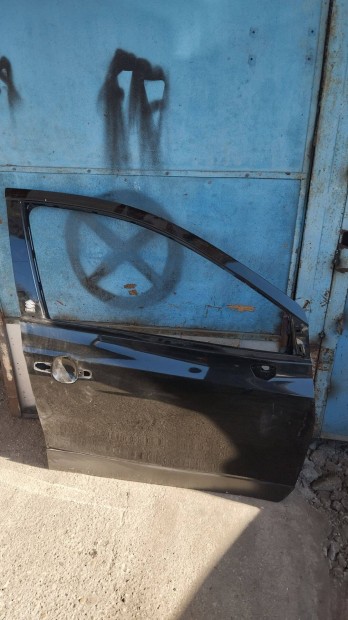 Suzuki S-cross jobb els� ajt�