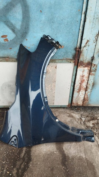 Suzuki S-cross jobb els� s�rv�d�