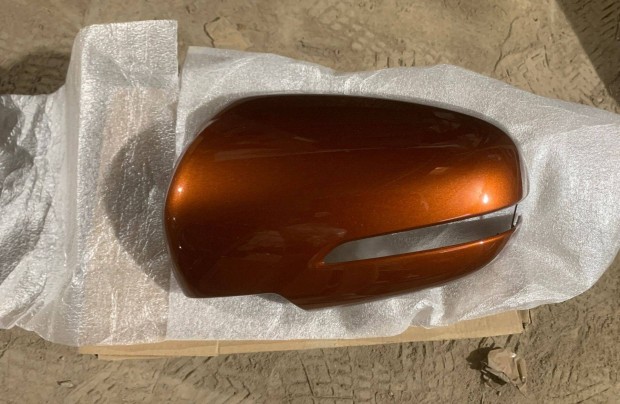 Suzuki S cross t�k�rbor�t�s t�k�rlap