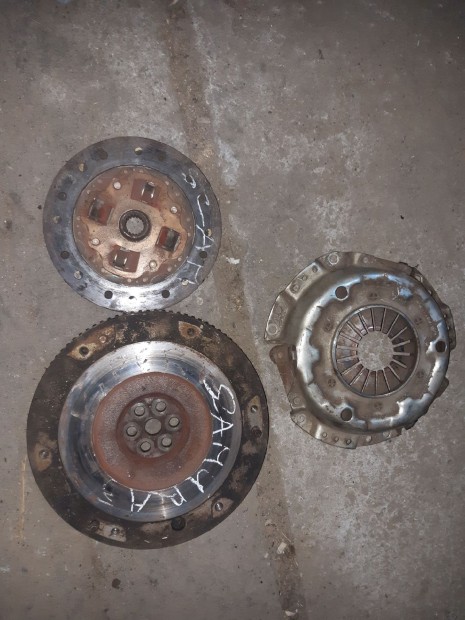 Suzuki Samurai Kuplung Szett + Egyt�meg� Lendker�k