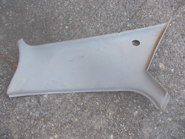 Suzuki Sedan jobb hátsó felső világos C-oszlop burkolat 1999-2003