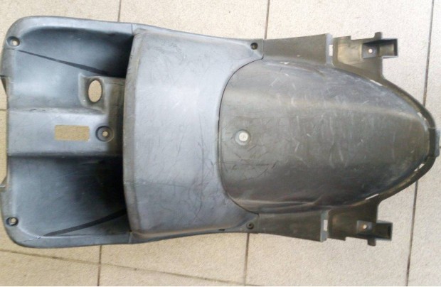 Suzuki Sepia zz térdidom