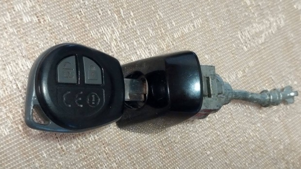 Suzuki Splash 2008-2014 Swift 2010-2016 oldalajt� z�r z�rhenger kulcs