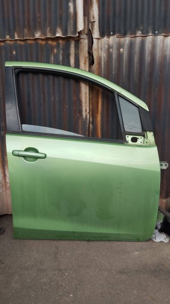 Suzuki Splash jobb első ajtó