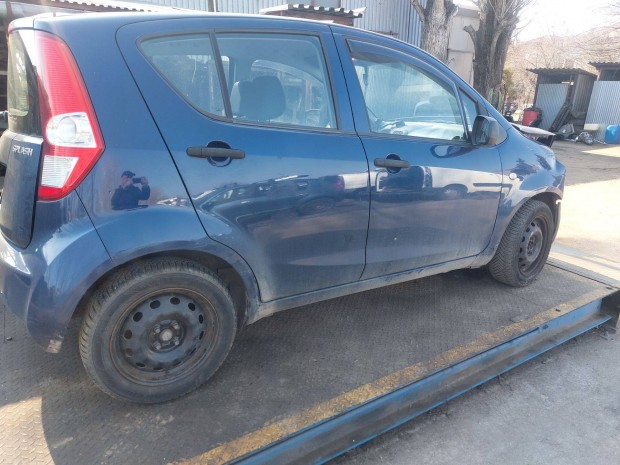 Suzuki Splash karossz�ria elemei k�k