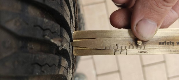 Suzuki Splash kleber téligumi felnivel 185/60 r15