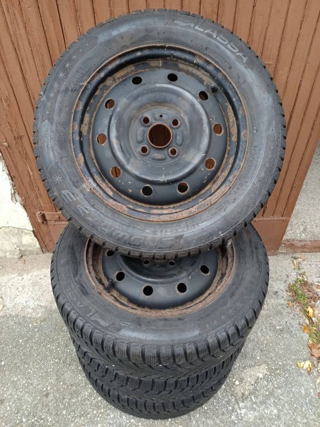 Suzuki Stift 4X100 tli szett tli gumival elad