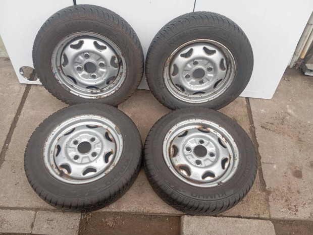 Suzuki Swift 13-as felnik 155/70R13 �jszer� t�li gumikkal 4x114,3