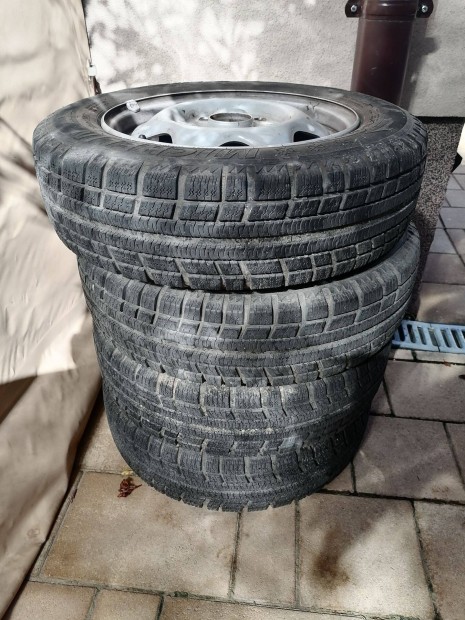 Suzuki Swift 155/70R13 tli gumi + felni