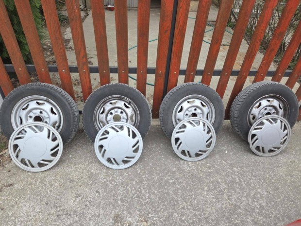Suzuki Swift 155 70 13 felni + gumi + d�szt�rcsa