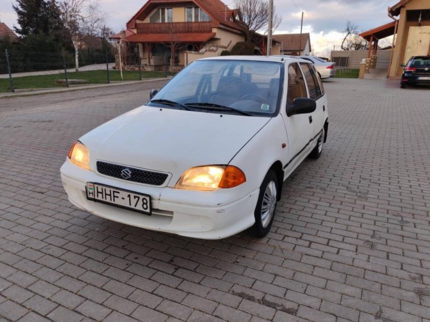 Suzuki Swift 1.0 GL Silver