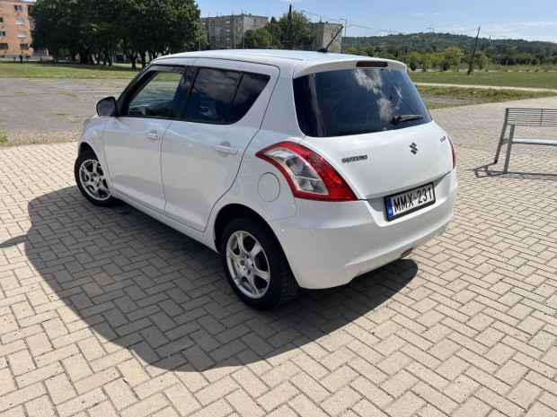 Suzuki Swift 1.2 GLX AC ESP Gyöngyházfehér.Klím...