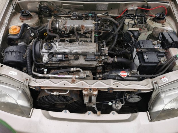 Suzuki Swift 1.3 16v komplett motor 