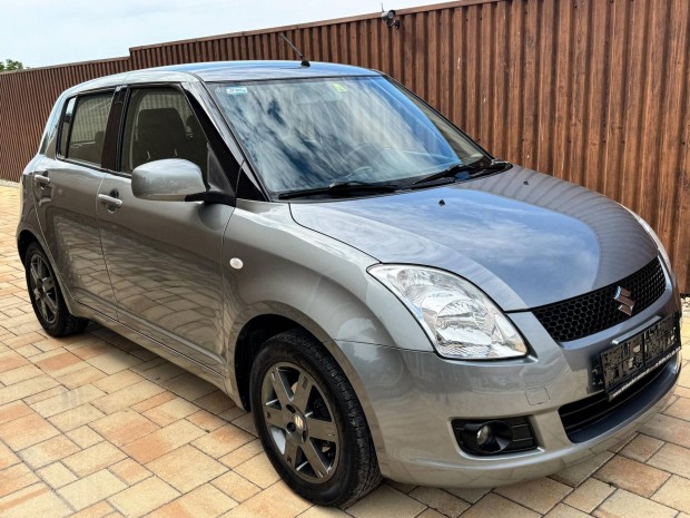 Suzuki Swift 1.3 GC AC Full extra! lsfts! 1...