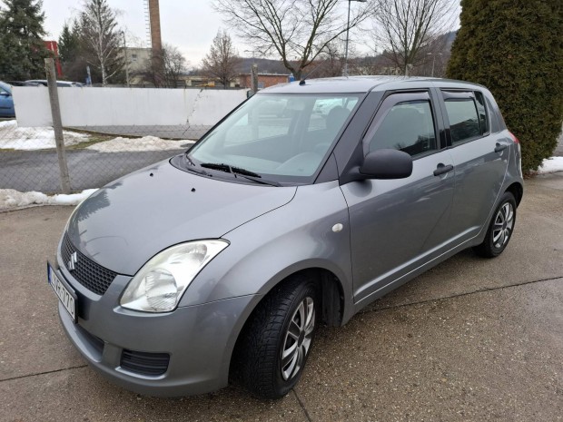 Suzuki Swift 1.3 GC AC Kl�ma.Von�horog