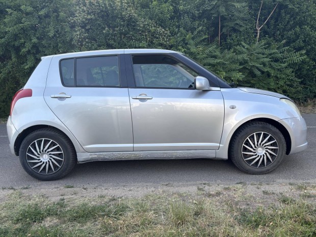 Suzuki Swift 1.3 GC AC Klímás.Vonóhorgos!
