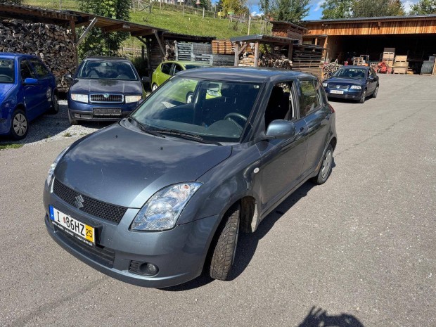 Suzuki Swift 1.3 GLX CD 4X4 . 74.000 KM!!!!!
