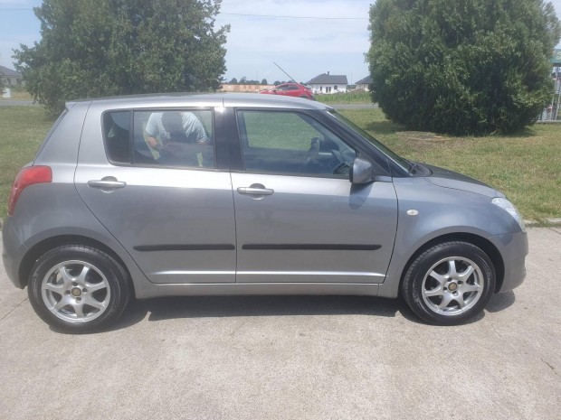 Suzuki Swift 1.3 GLX CD AC 129000km klima 1tulaj