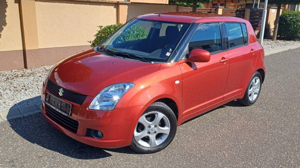 Suzuki Swift 1.3 GLX CD AC Els tulaj - 98E KM...