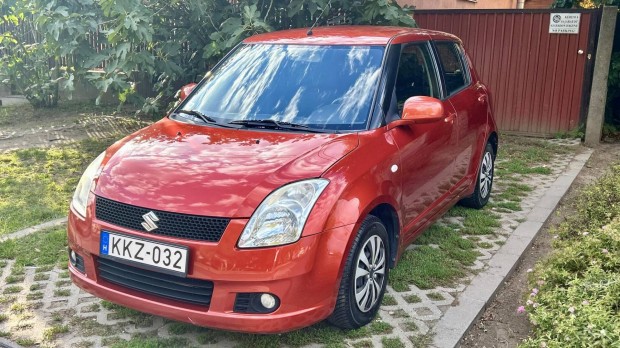 Suzuki Swift 1.3 GLX CD AC Mistic Limitlt