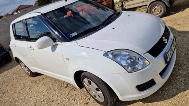 Suzuki Swift 1.3 GLX CD AC Újszerű!120e.KM!