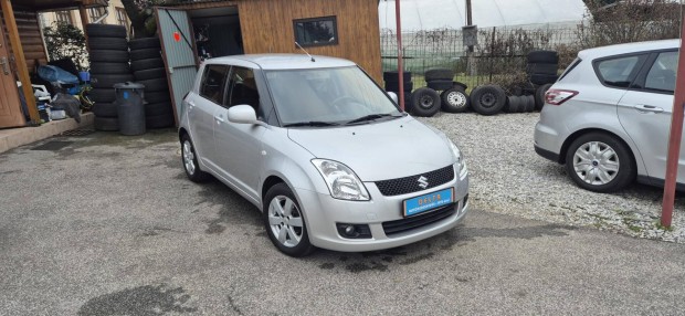 Suzuki Swift 1.3 GLX CD AC Ülésfűtés.digit klím...