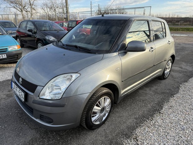 Suzuki Swift 1.3 GLX CD ++Keveset Futott 132973...