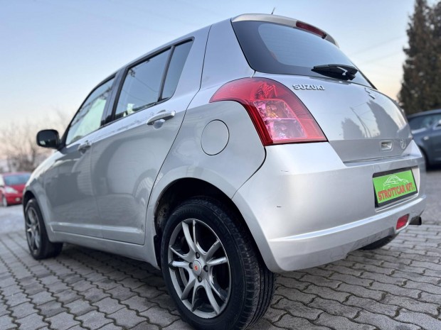 Suzuki Swift 1.3 GLX Extra Limitlt 4X4/sszkerk!