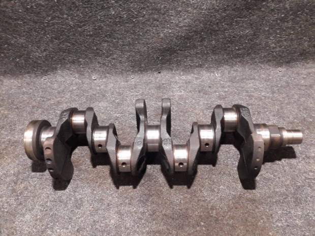 Suzuki Swift 1.3 GLX gy�ri f�tengely