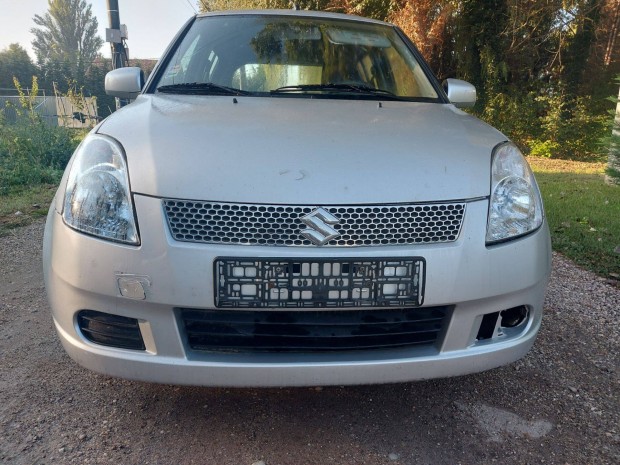 Suzuki Swift 1.3 benzines bontódik