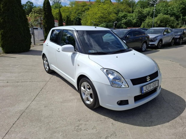 Suzuki Swift 1.5 VVT GS Alufelni.Ülésfűtés