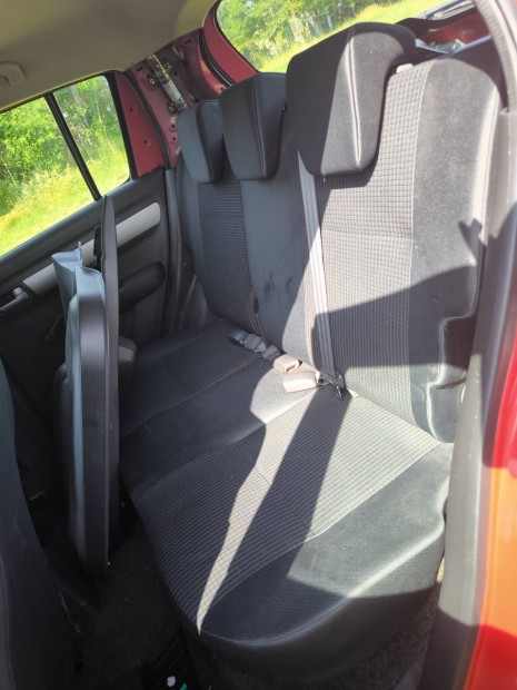 Suzuki Swift 2005- kárpit+ülés fűthető állítható magasságu