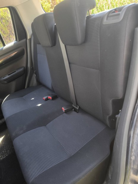 Suzuki Swift 2005- fűthető bal jobb első hátsó ülés kárpit szett